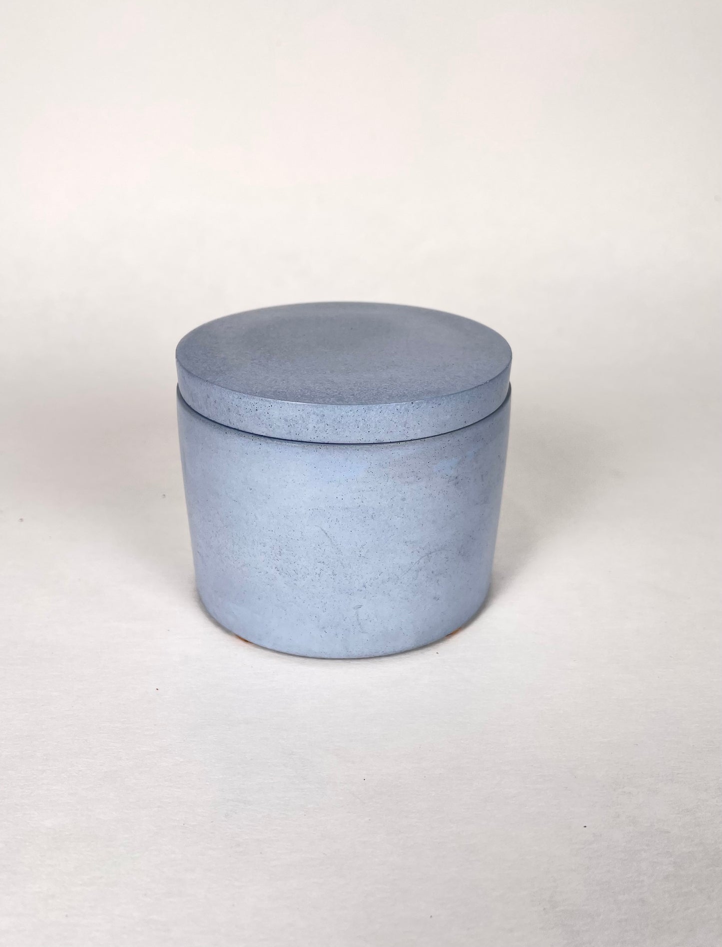 Flingsalt | Concrete container with lid