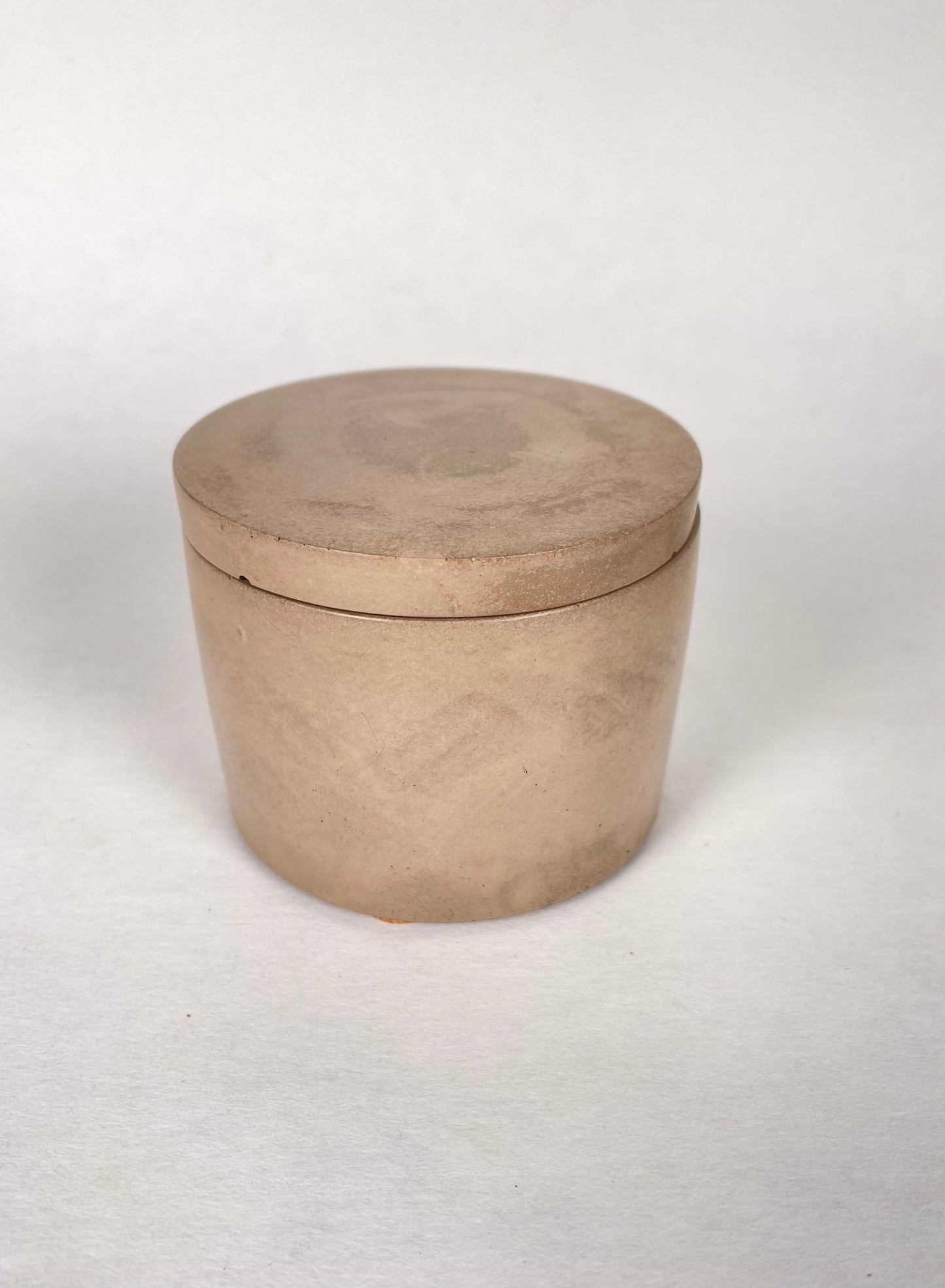 Flingsalt | Concrete container with lid