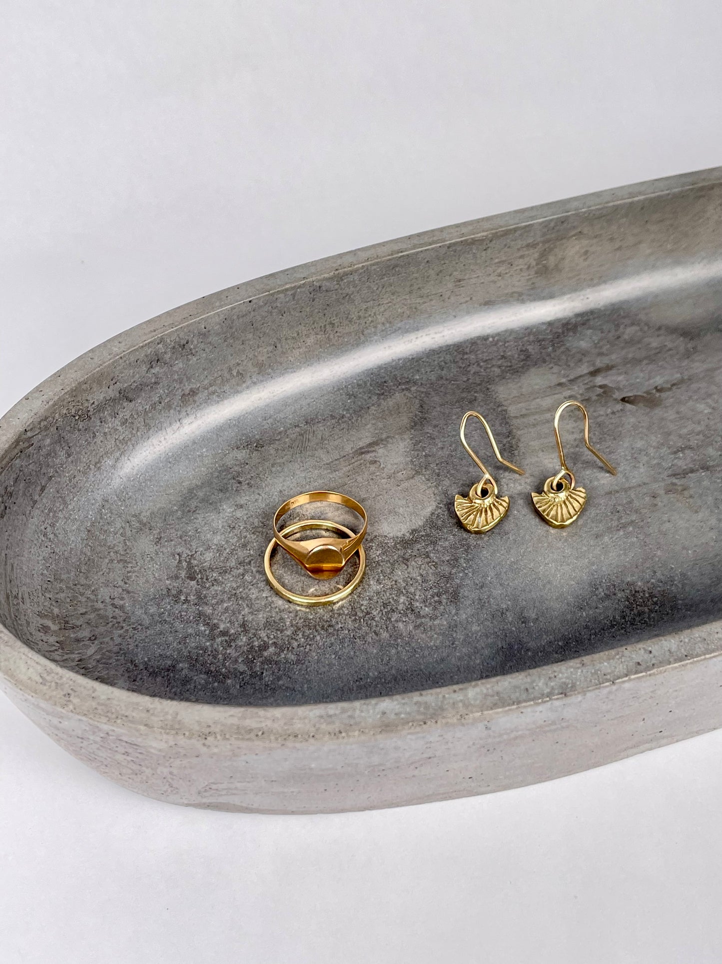 Flaska | 11.5'' Concrete Tray