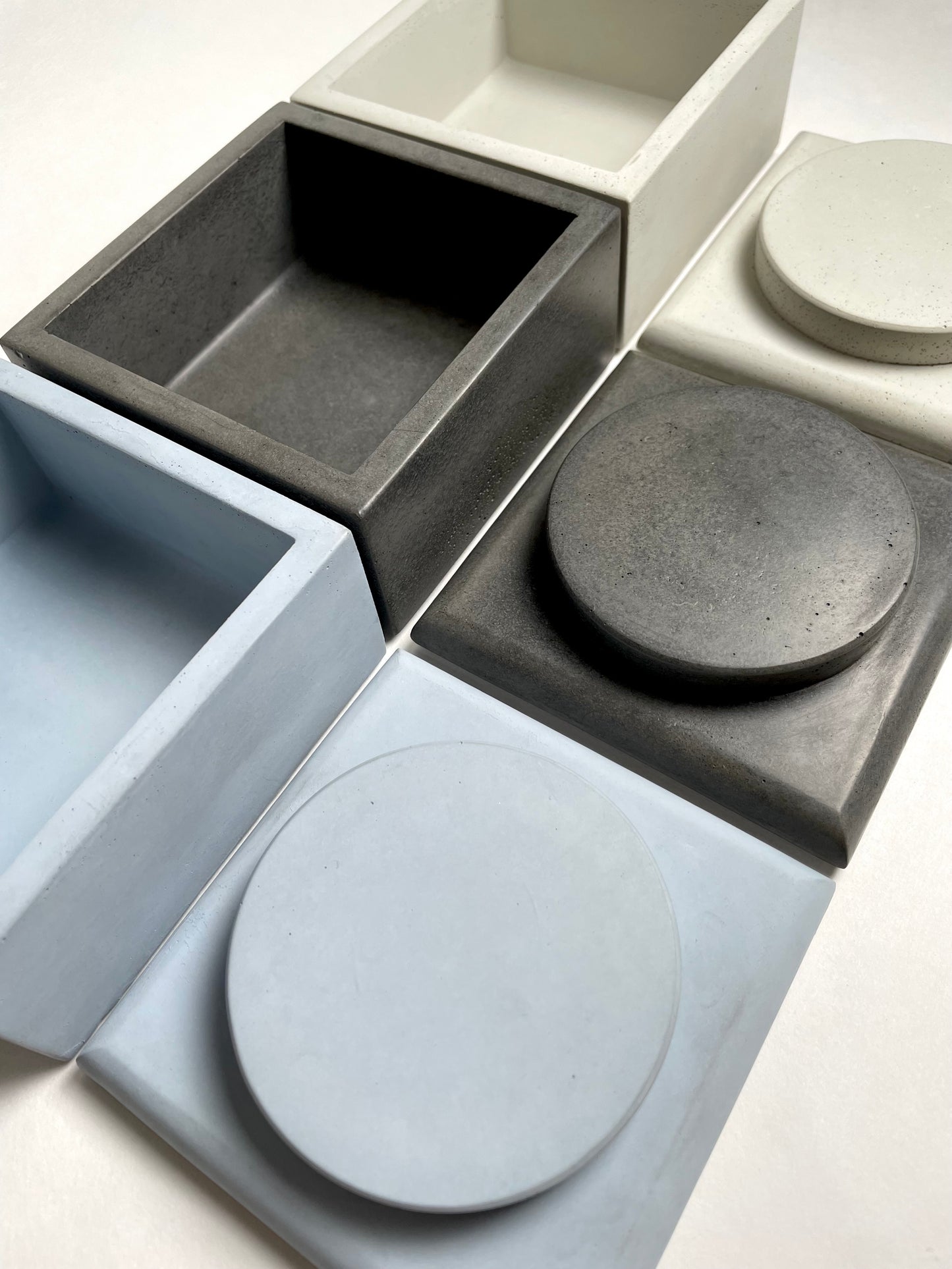 NEW Hålla | Concrete Container