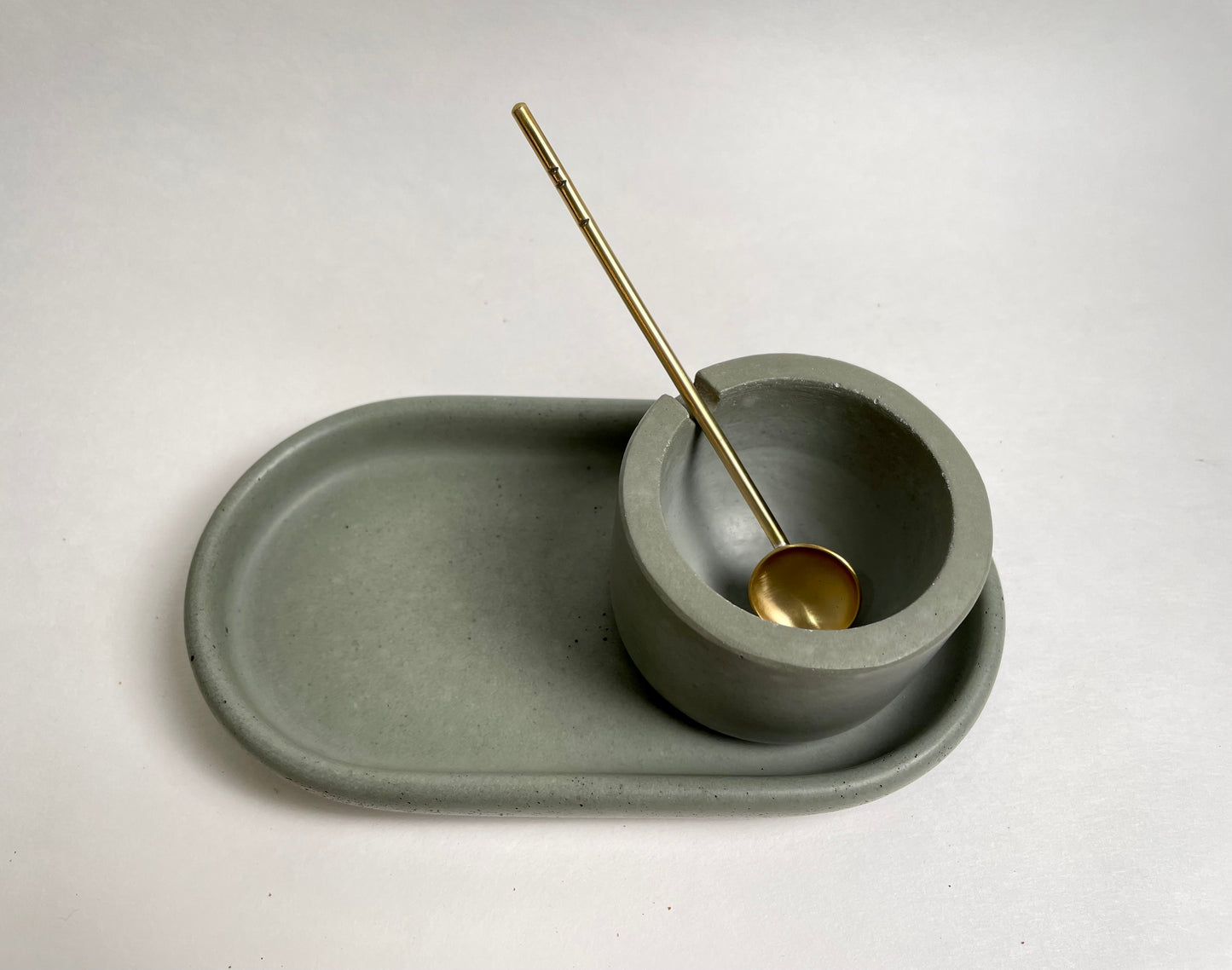 Kombination | Spice and condiment container with tray and spoon